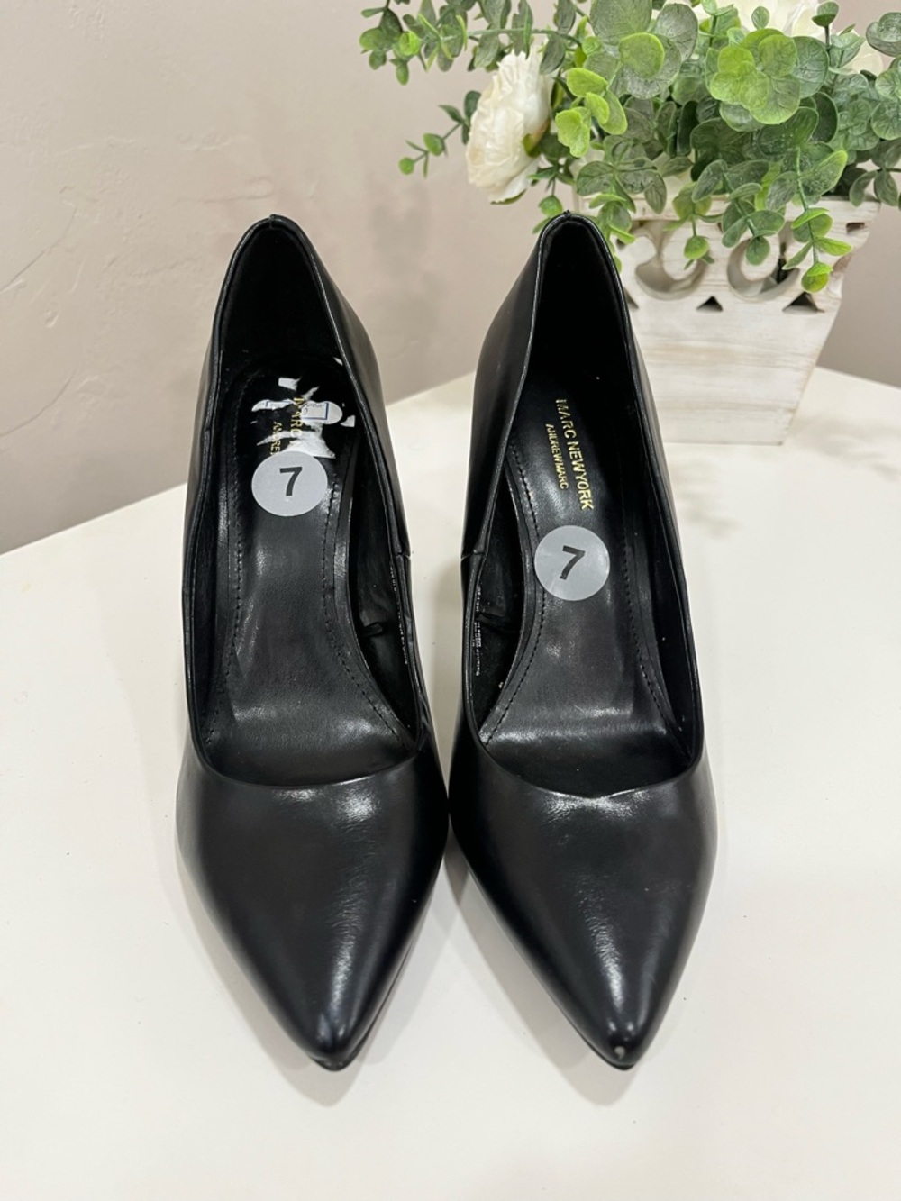 Marc NewYork mElegant Black Pointed-Toe Block Heel Pumps - Picture 2 of 5